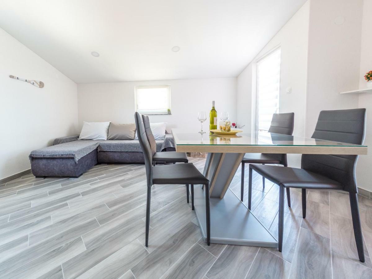 Apartment ˝Soleil˝ Vir Exterior foto